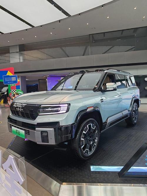 惠州惠城区新隆辉企业管理咨询比亚迪方程豹硬派越野的爆款，英菲尼迪35周年与你共成长